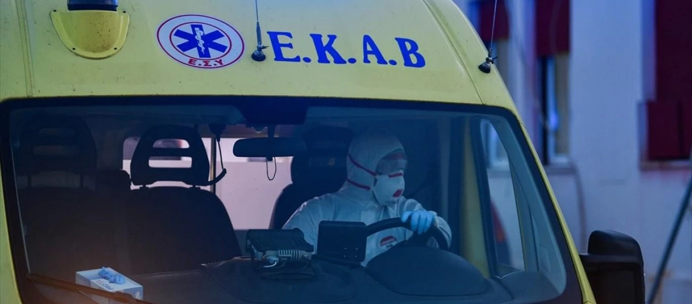 Αγρίνιο: Σε σοβαρή κατάσταση νοσηλεύεται 16χρονος που έπεσε από τον τρίτο όροφο πολυκατοικίας - Το αποδίδουν σε ατύχημα